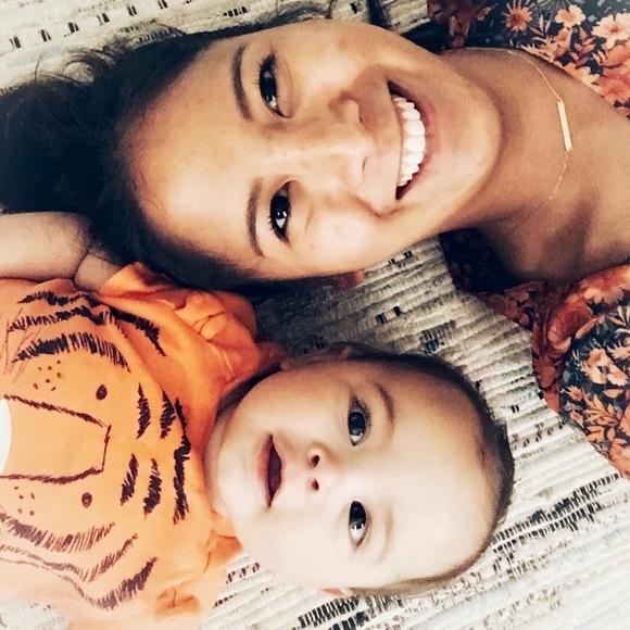 Meet your Posher, Amanda - Picture 1 of 1